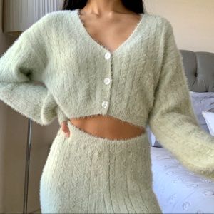 Fuzzy two piece set